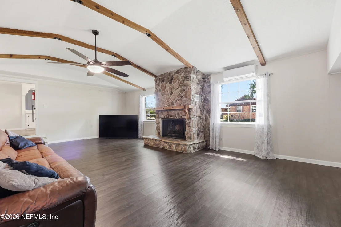 Photo of 9246 BEARDEN Road