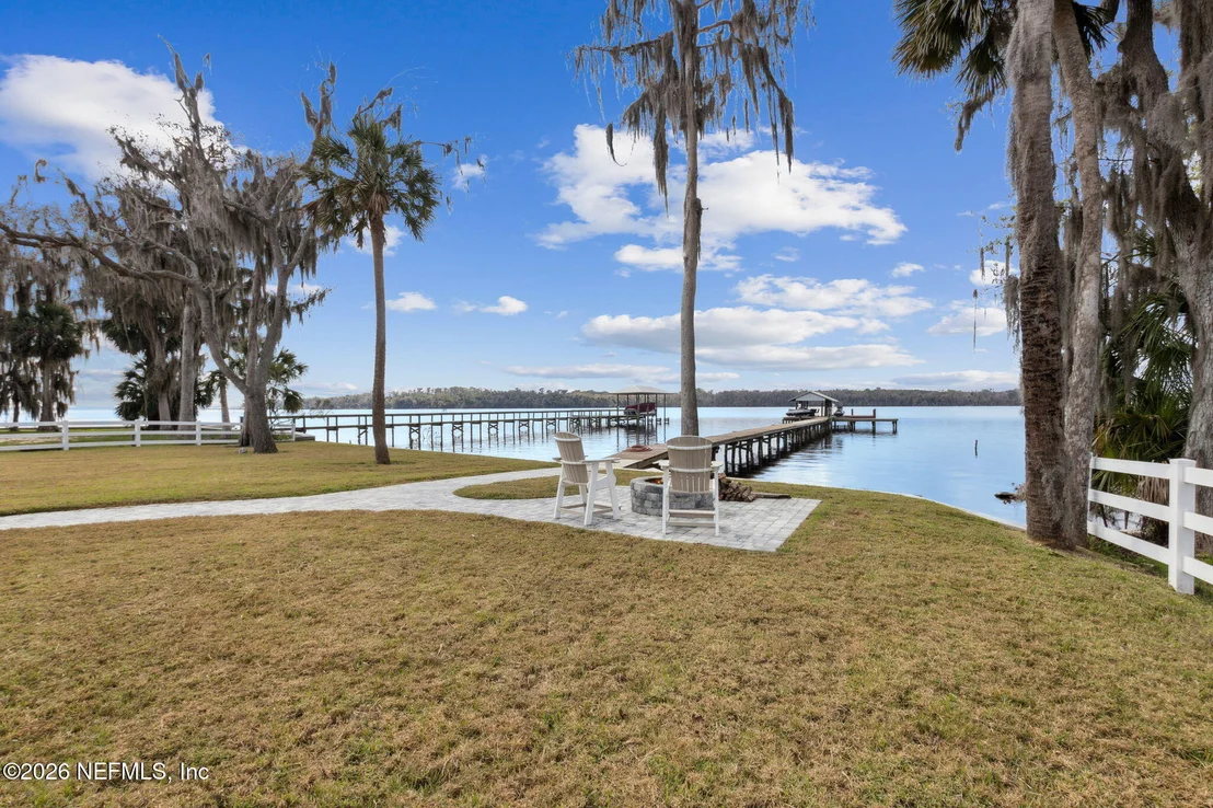 Photo of 208 LAKE GEORGE POINT Drive