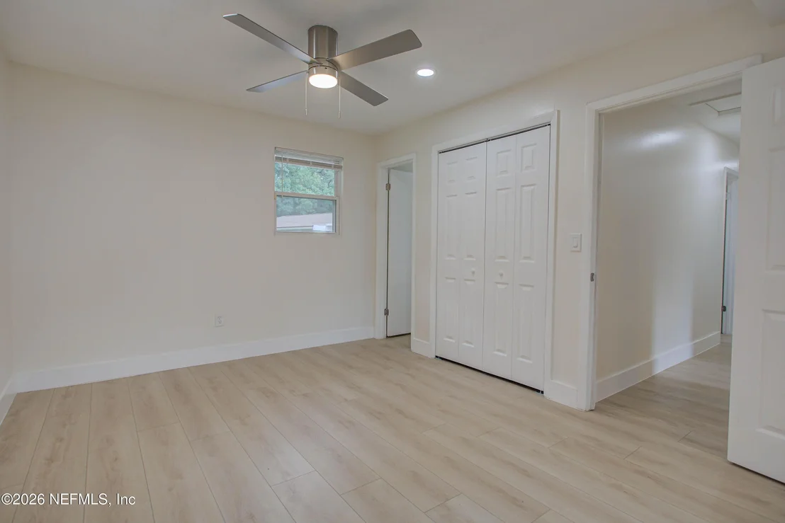 Photo of 1623 WEST Road