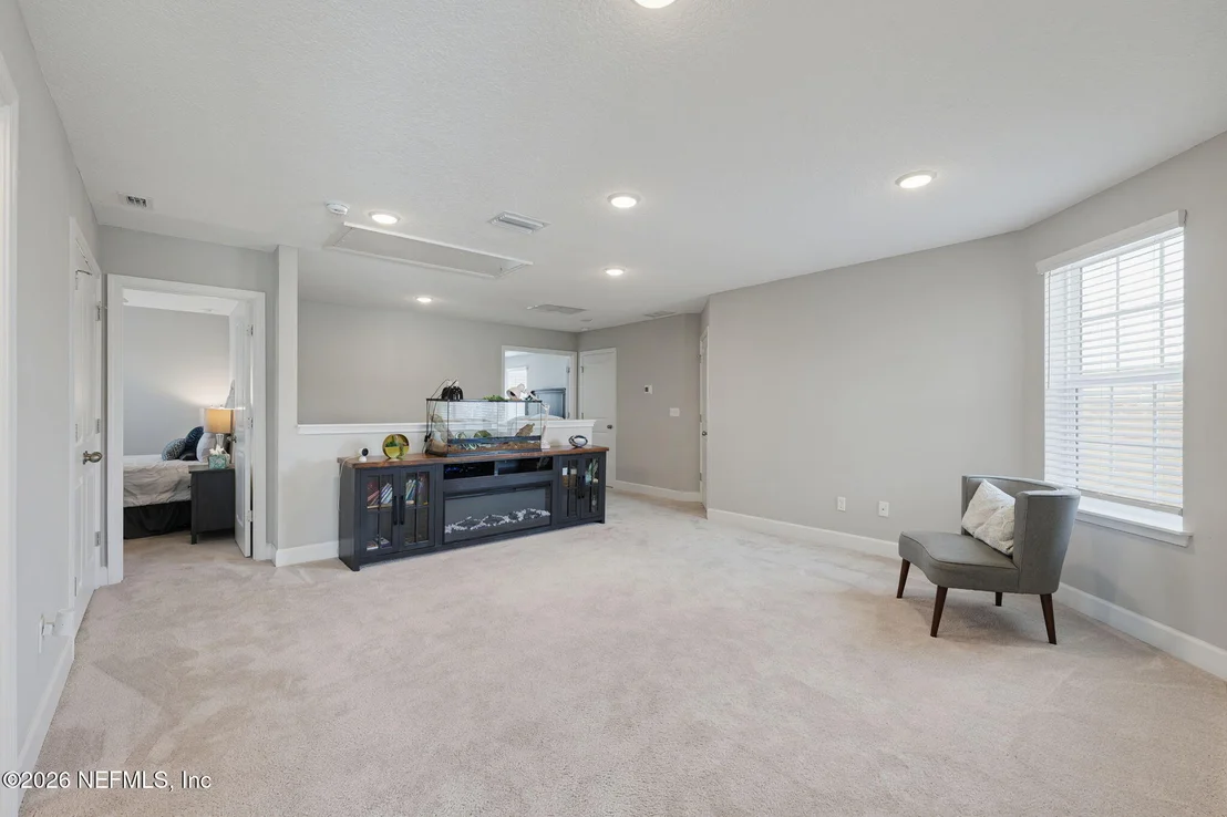 Photo of 182 FOXCROSS Avenue