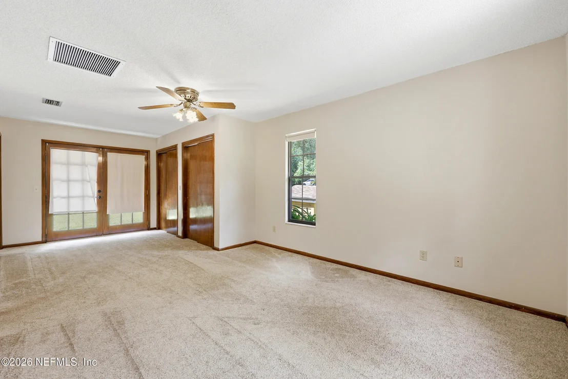 Photo of 1733 HEREFORD Road