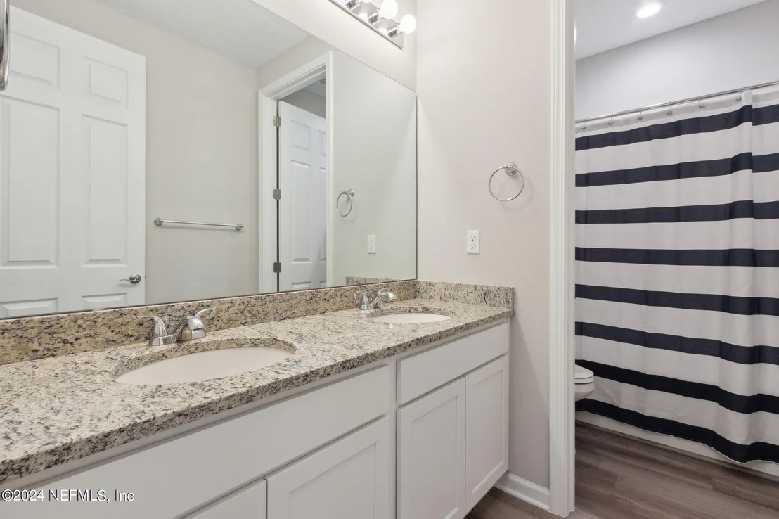 Photo of 85475 FALL RIVER Parkway