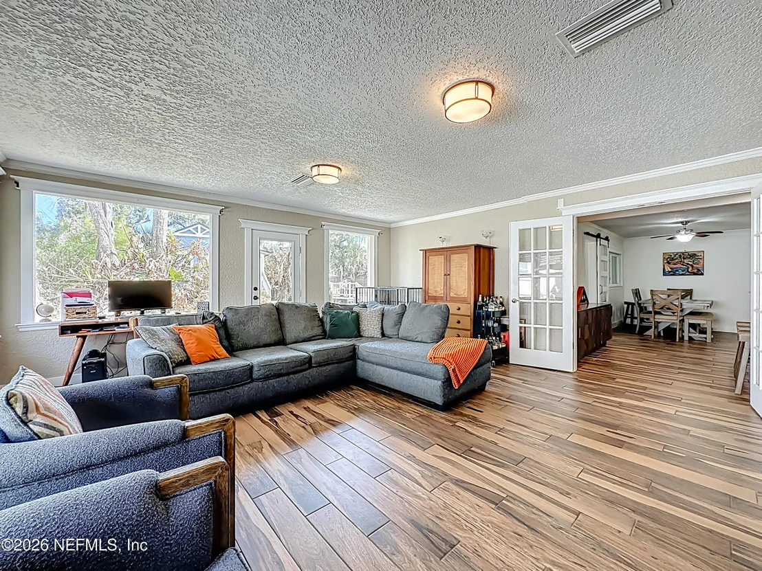 Photo of 18 SOLANO Avenue