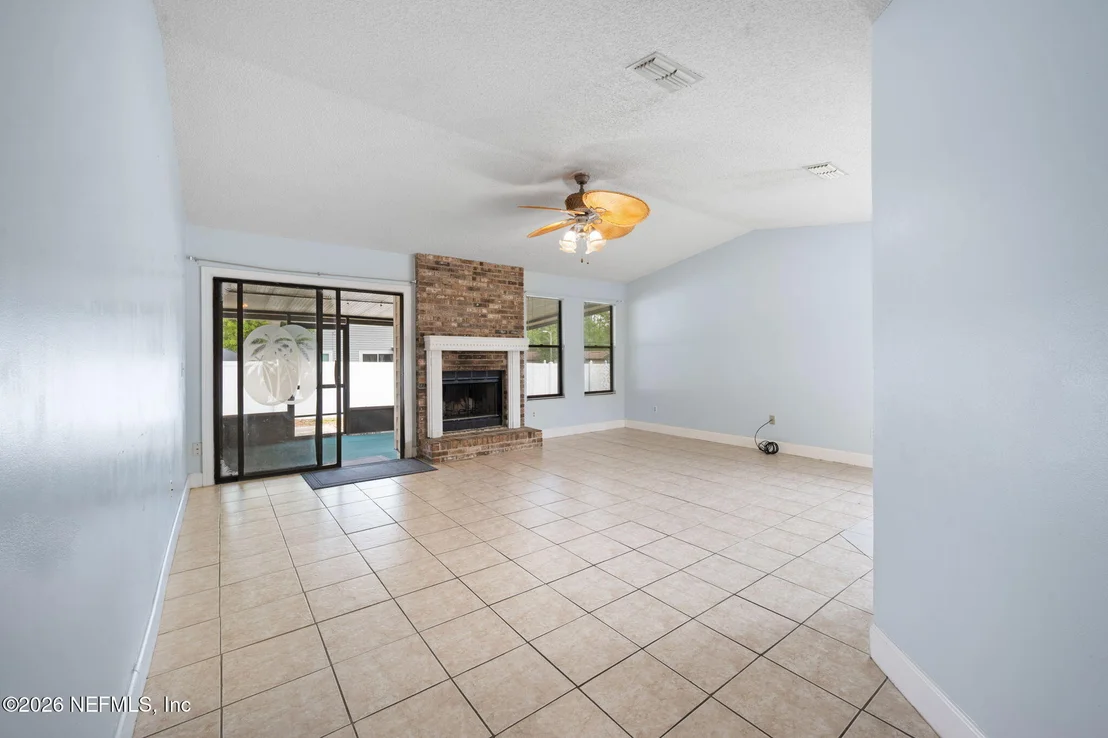 Photo of 8121 MORRISTOWN Trail