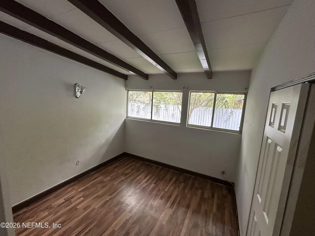 Photo of 6304 SPRINKLE Drive N