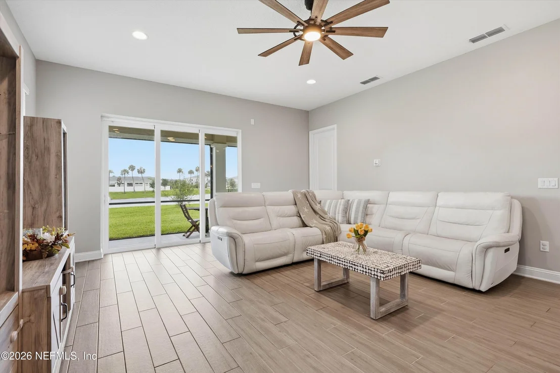 Photo of 385 RUM RUNNER Way