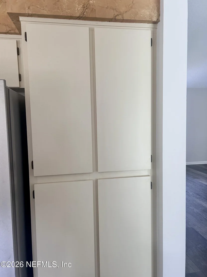 Photo of 702 NIEVES Lane