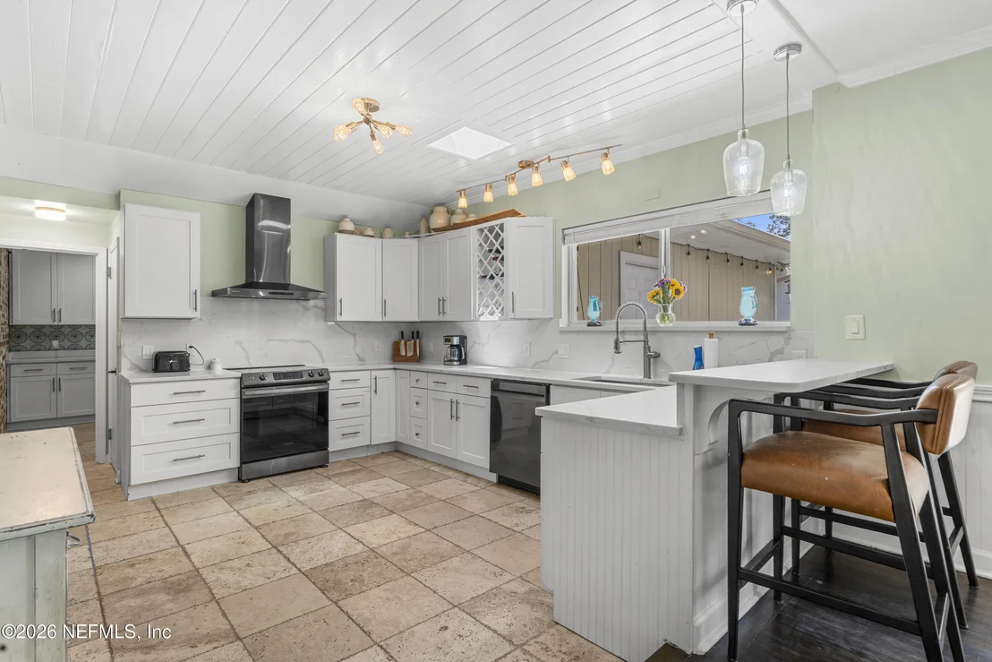 Photo of 4703 QUEEN Lane