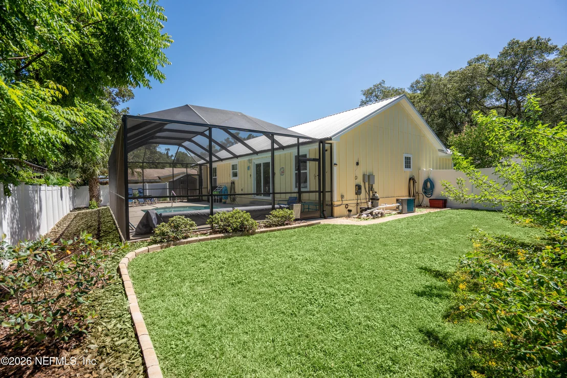 Photo of 907 QUEEN Road
