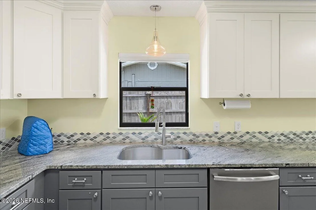 Photo of 155 HAWTHORNE Road