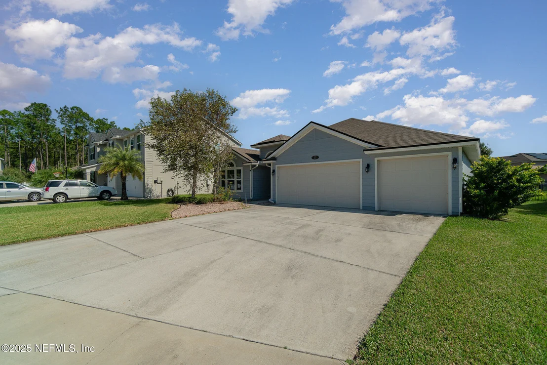 Photo of 23 BAGPIPE Court
