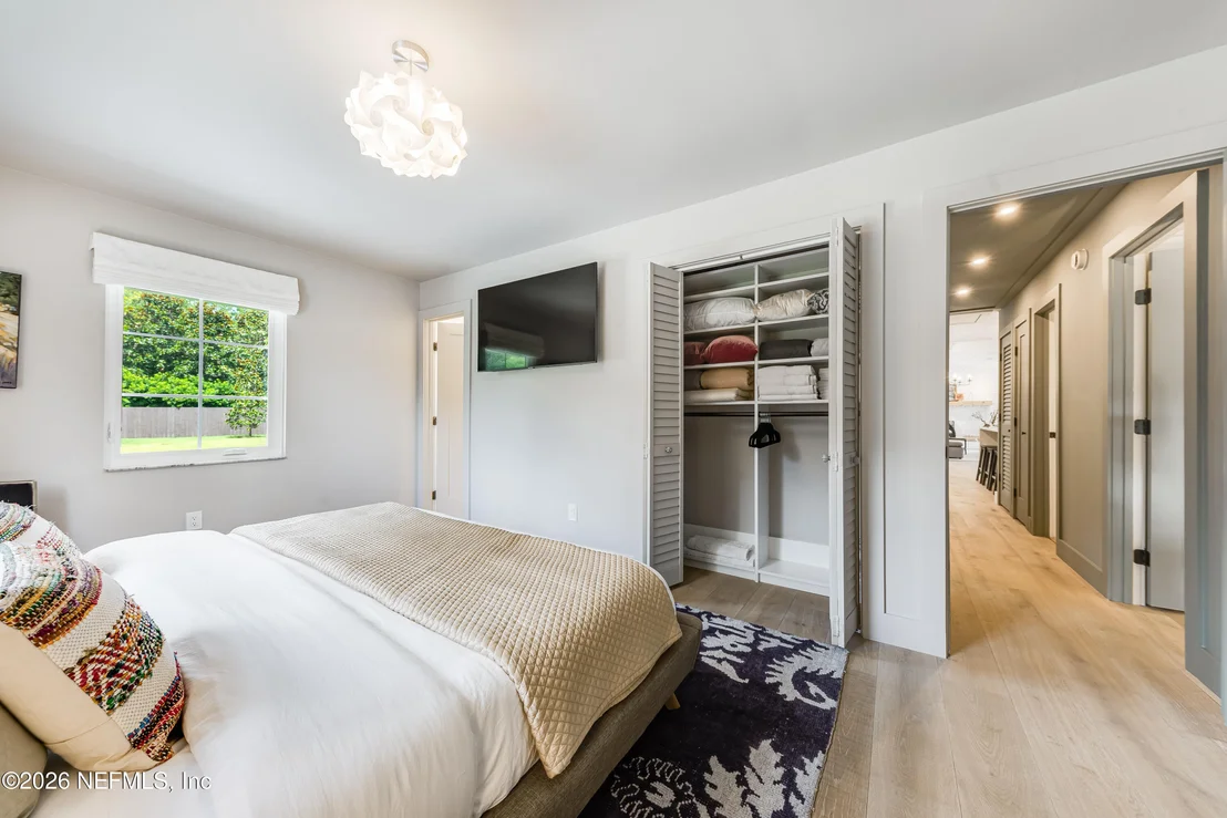 Photo of 532 MOONSHINE Drive