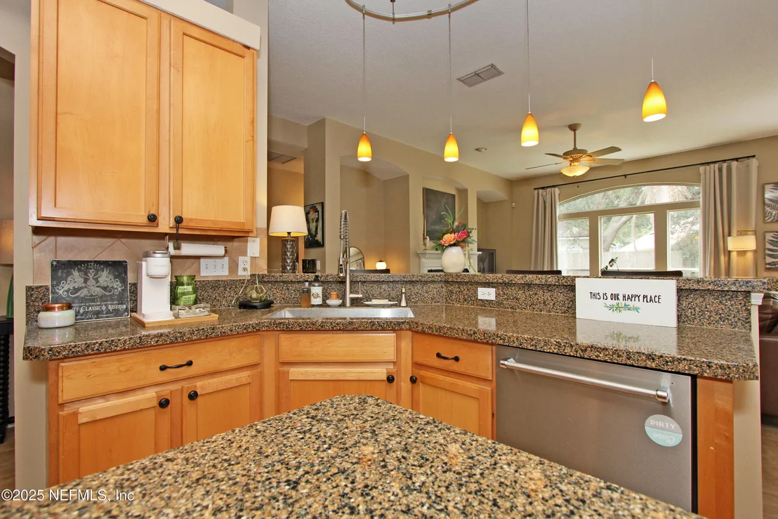 Photo of 1121 ANDREA Way