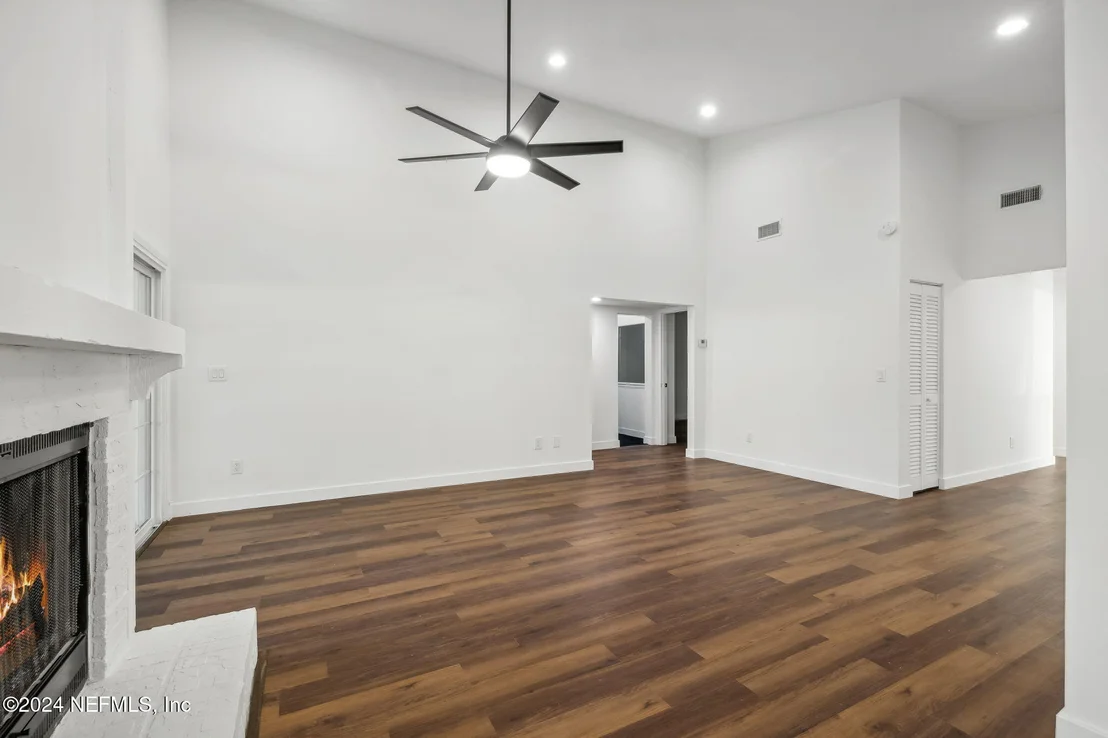 Photo of 7826 LINKSIDE Drive