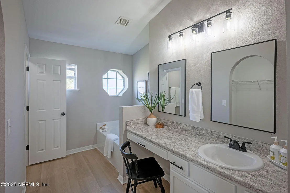 Photo of 2920 STONEGATE Lane