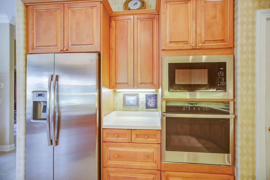 Photo of 261 PINEHURST POINTE Drive
