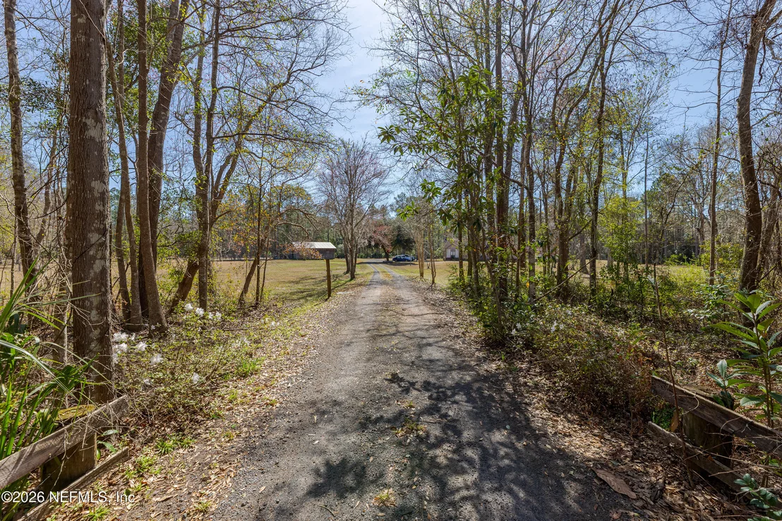 Photo of 8404 NESBITT Road