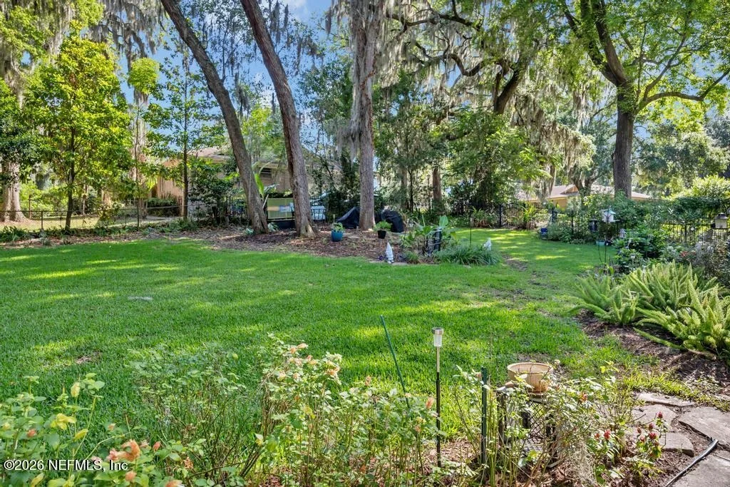 Photo of 7242 TRAILS END