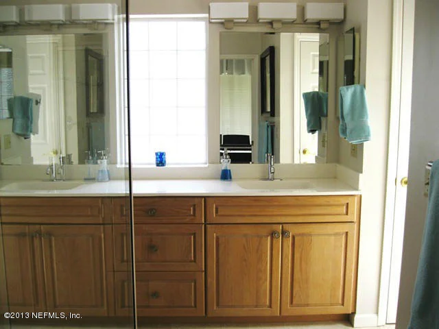 Photo of 1188 LINWOOD Loop