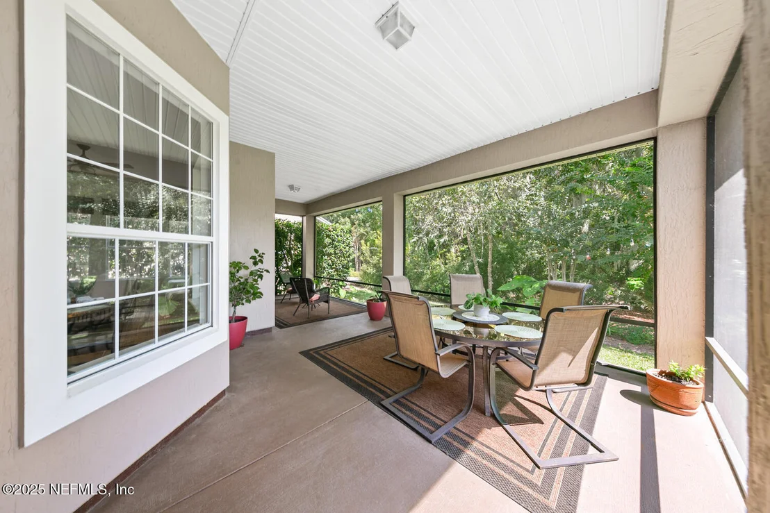 Photo of 148 LA MESA Drive