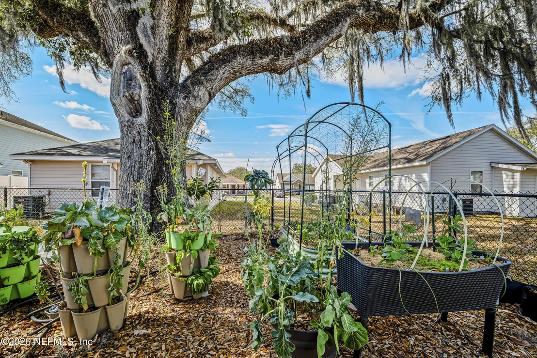 Photo of 705 OAK ARBOR Circle