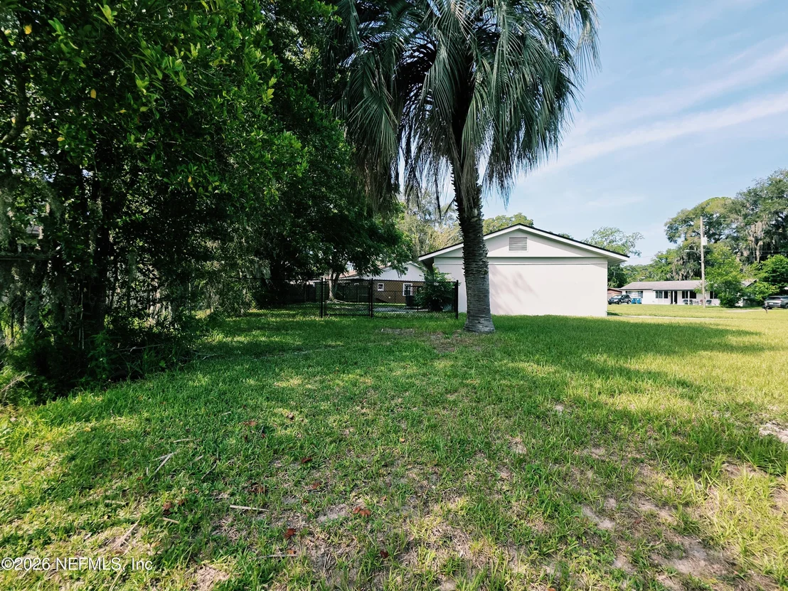 Photo of 10625 DODD Road