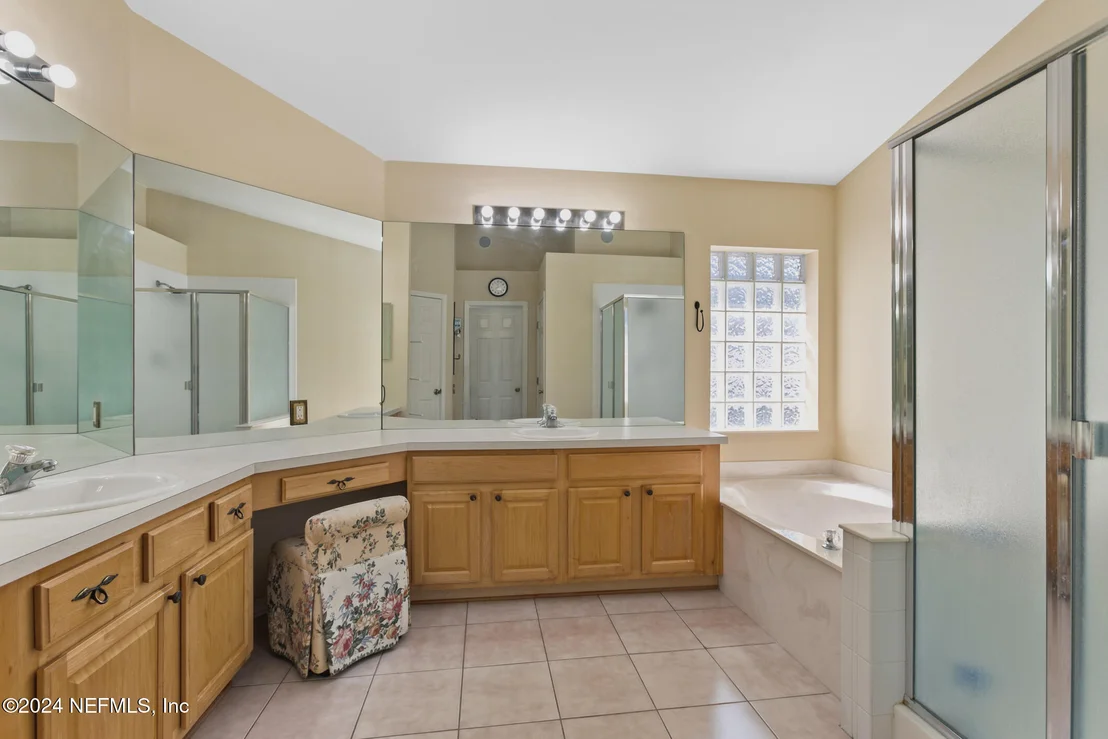 Photo of 800 LAPOMA Way