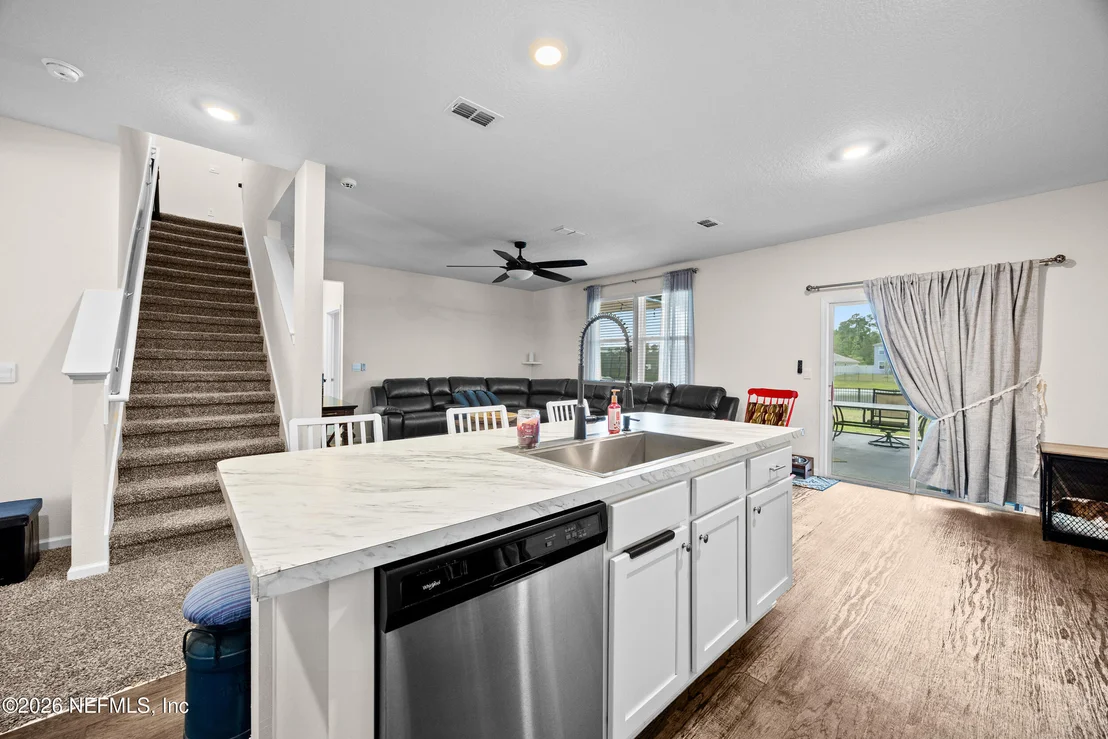 Photo of 70168 ROSEAPPLE Court