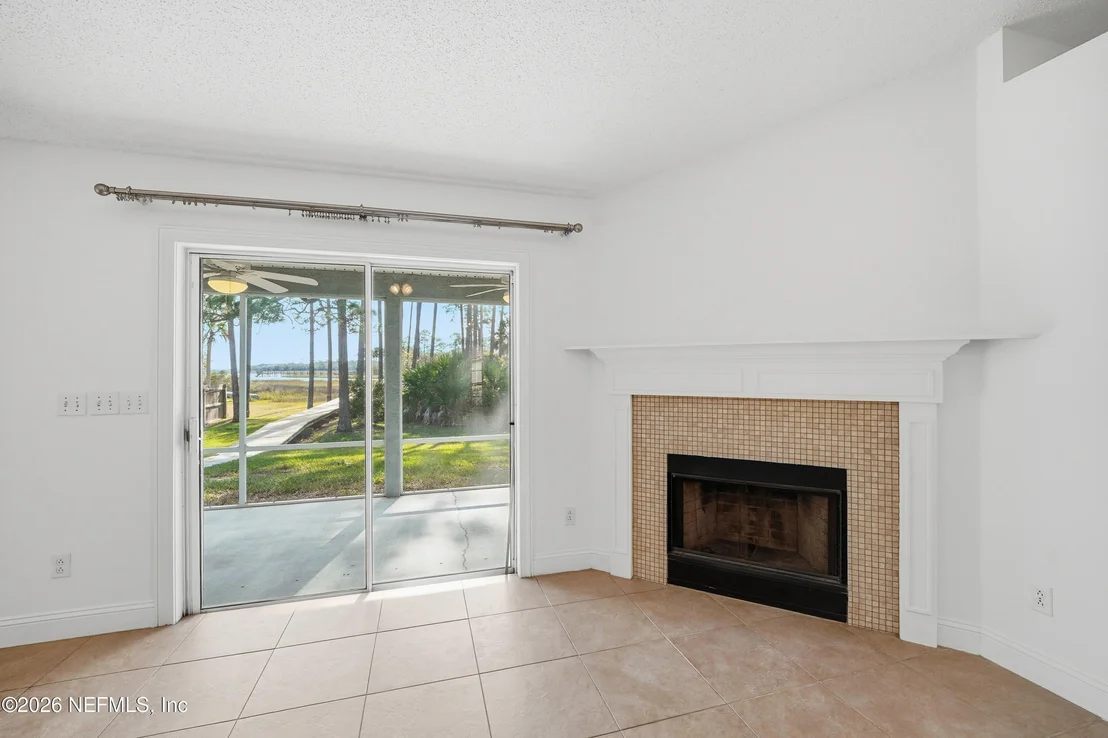 Photo of 305 ISLAND LANDING Drive