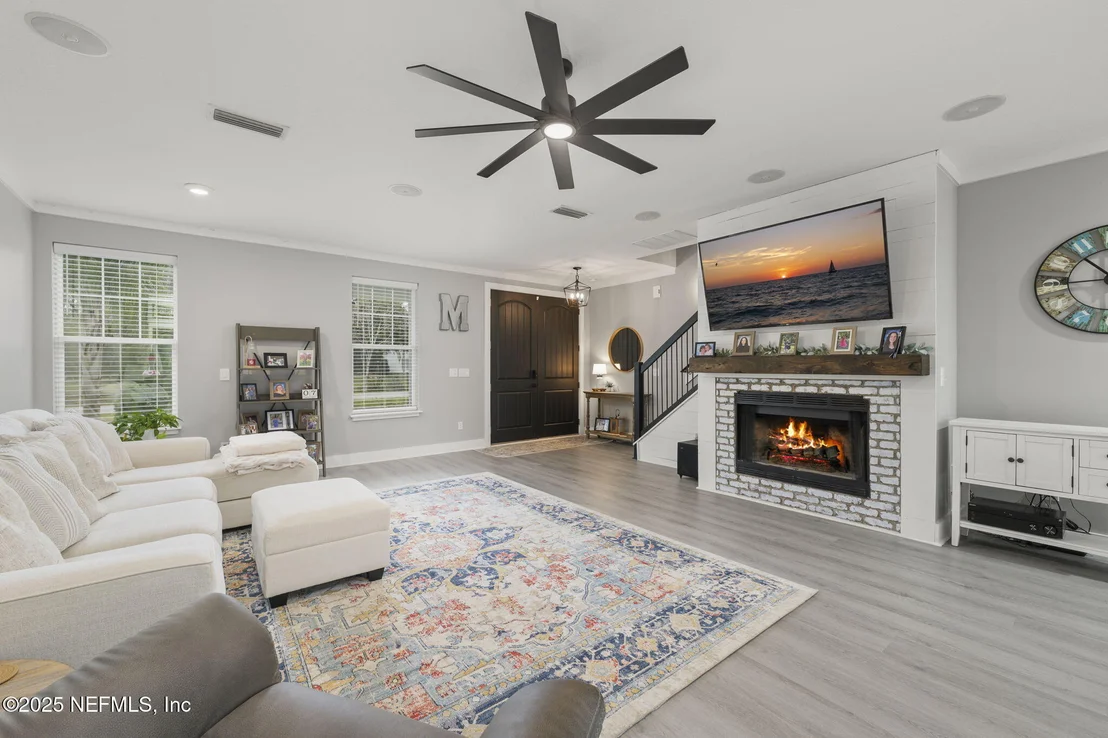 Photo of 1499 SHEFFIELD Road