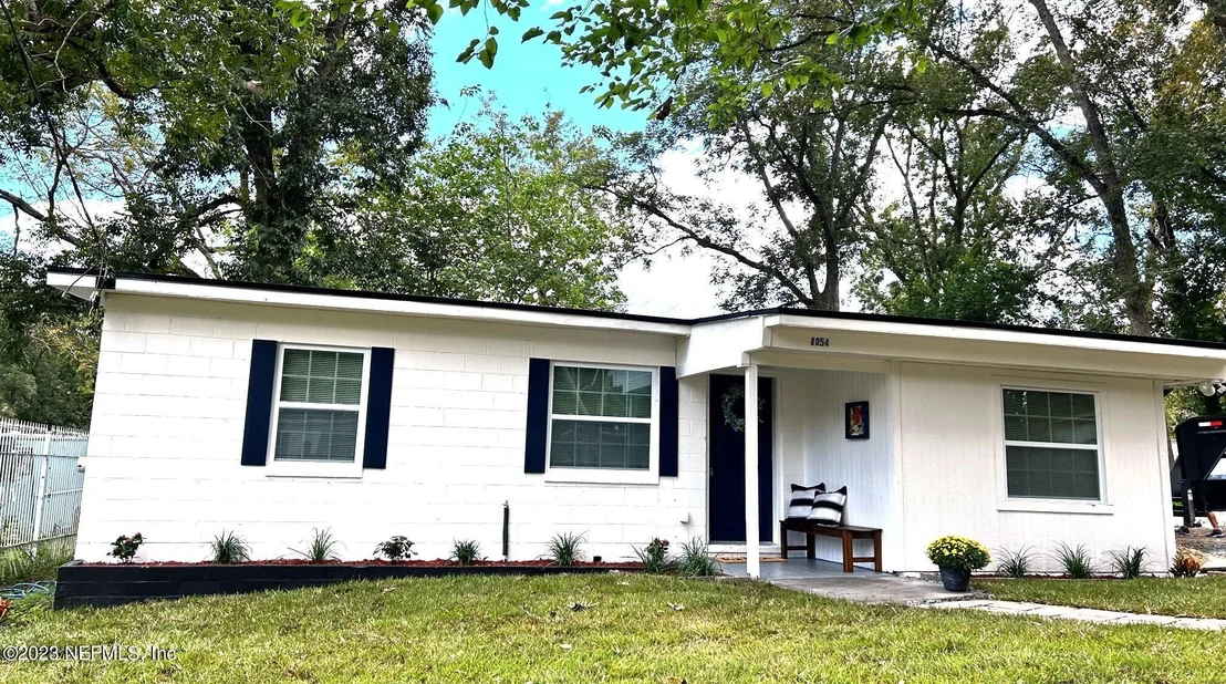 Photo of 8054 GRAFF Lane