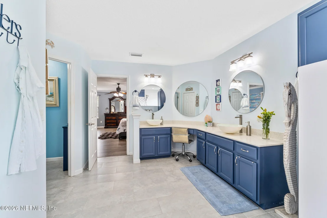 Photo of 425 FORT DRUM Court