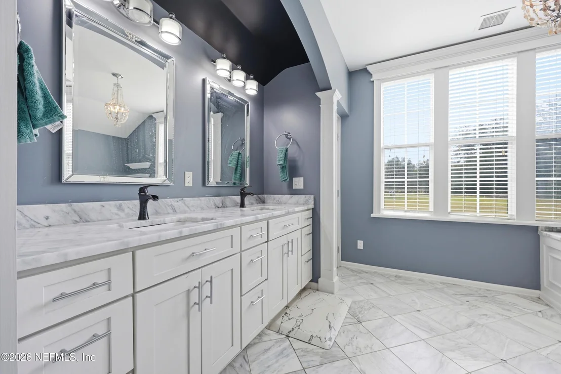 Photo of 7645 OAK FOREST Road