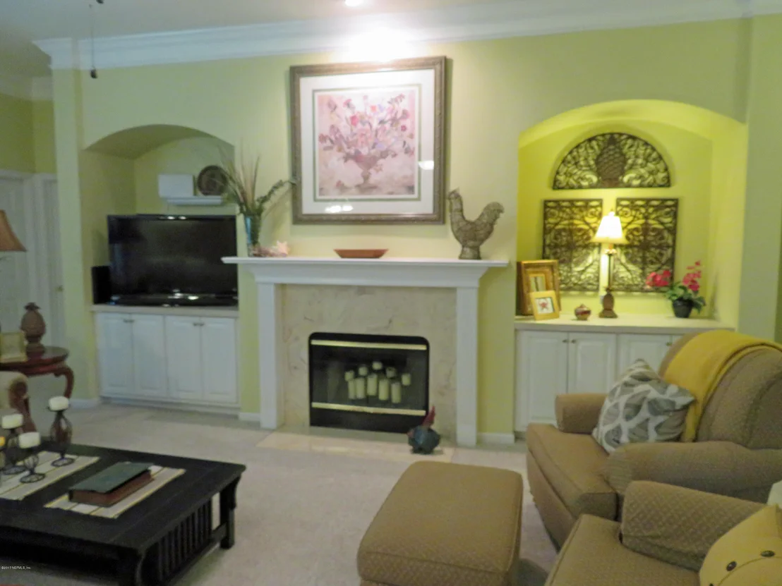 Photo of 4157 LONICERA Loop