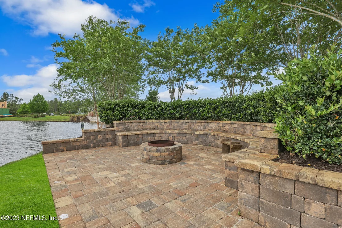 Photo of 557 PINE HAVEN Drive