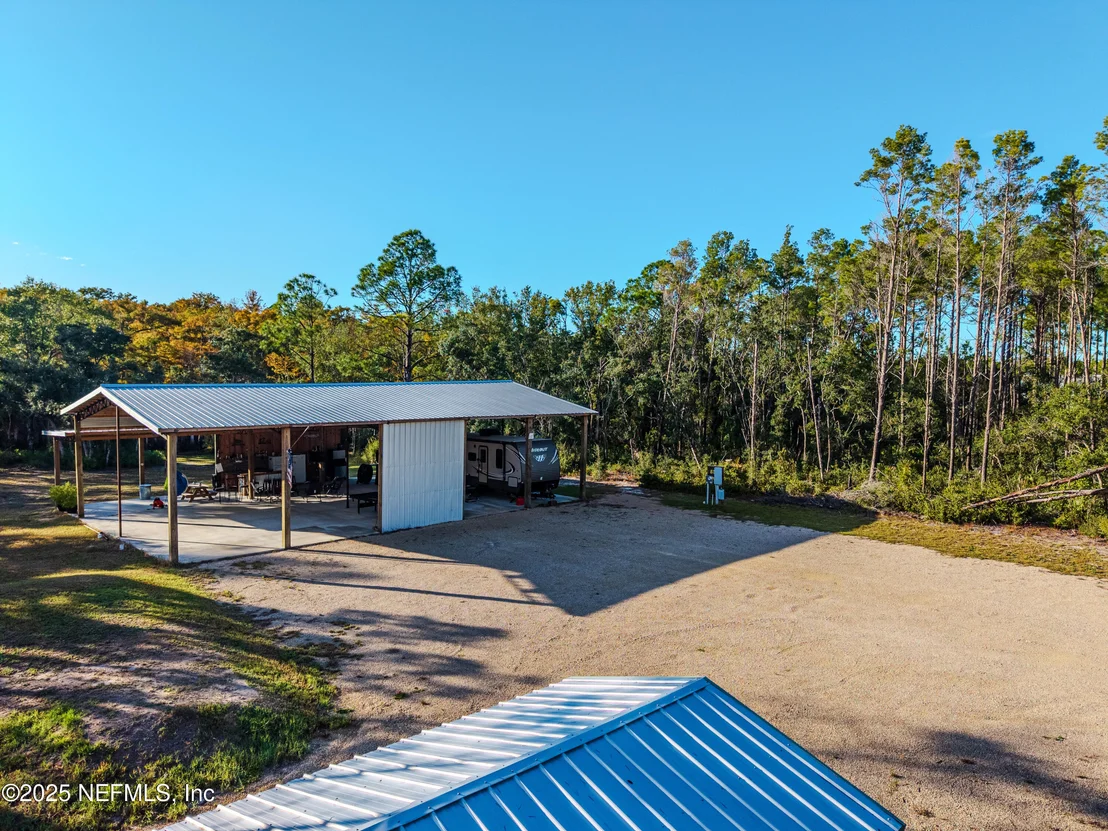 Photo of 1313 OAK POND Circle