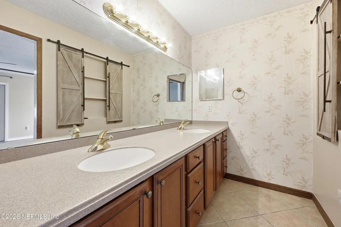 Photo of 346 FOXRIDGE Road
