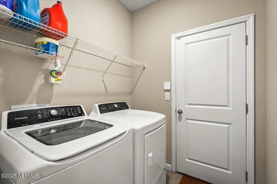 Photo of 9486 LOVAGE Lane