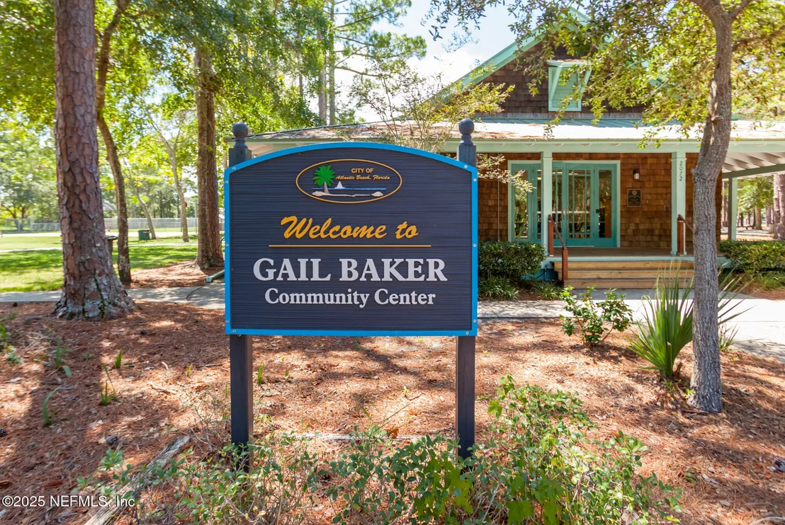 Photo of 951 PARADISE Circle