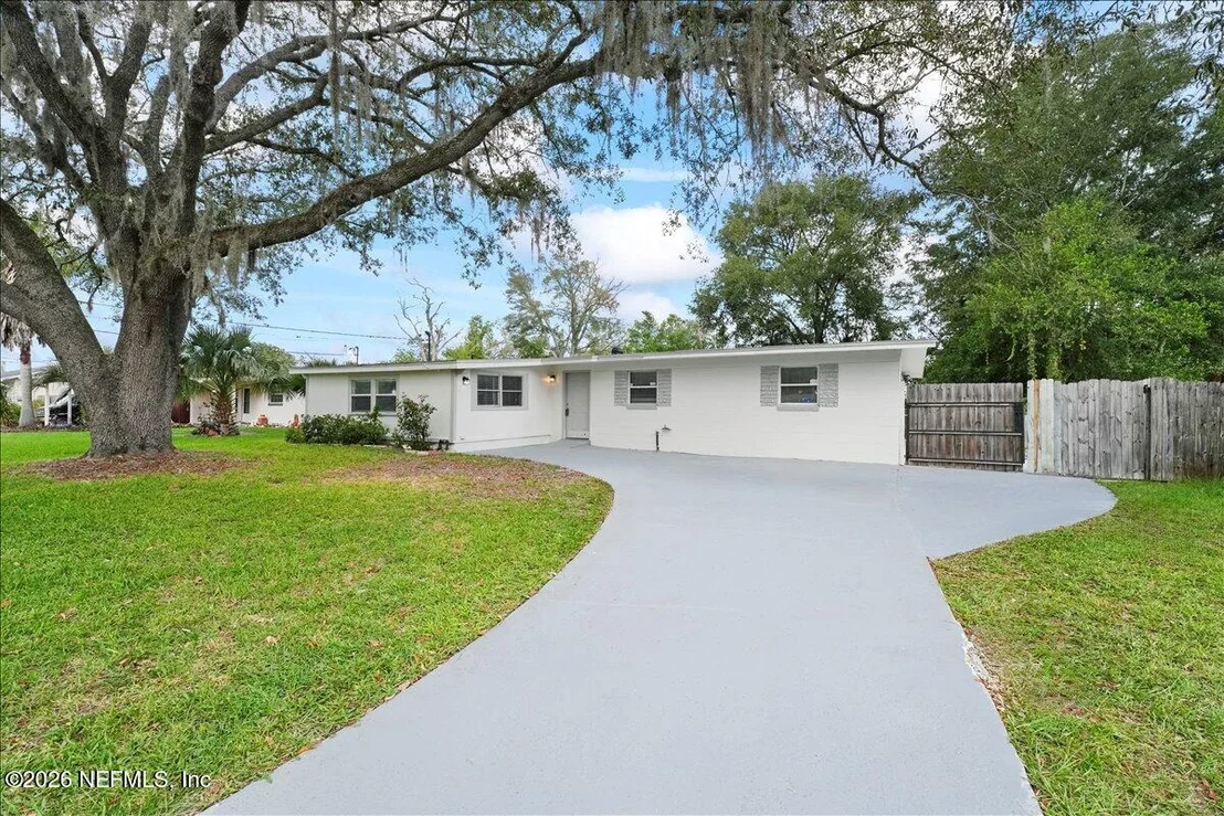 Photo of 215 EDSON Drive