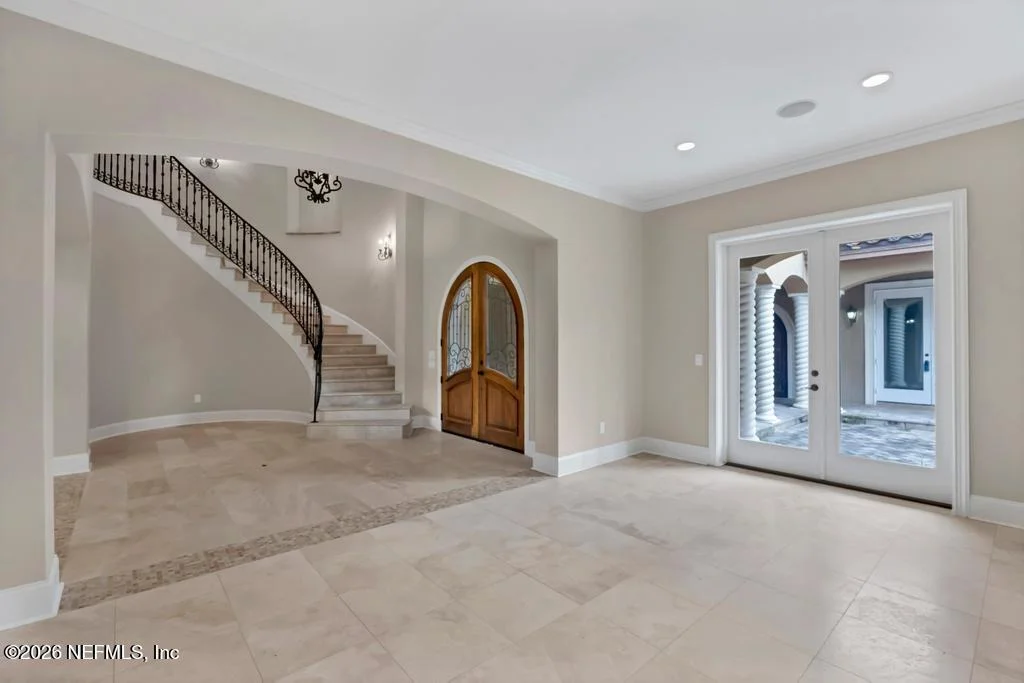 Photo of 164 N RIVER Drive