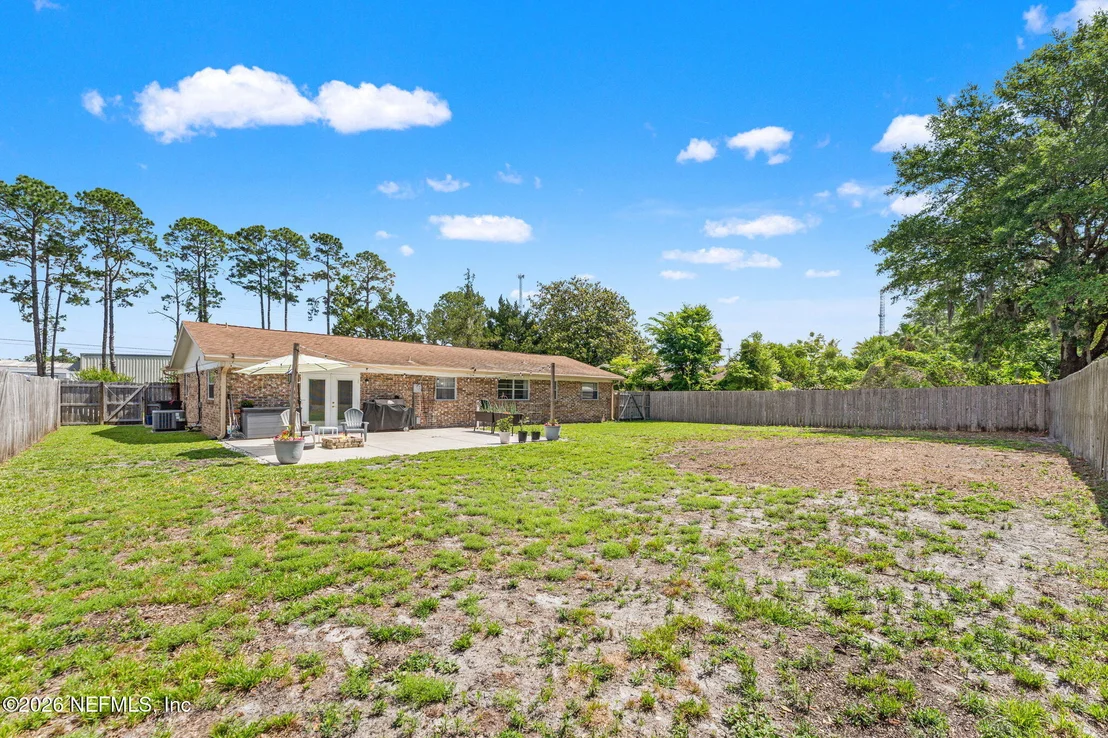 Photo of 1661 BARTLETT Avenue