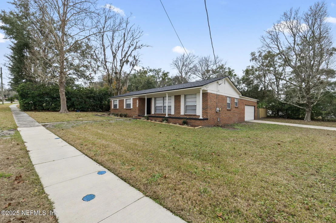 Photo of 432 NEPTUNE Road