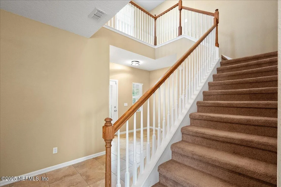 Photo of 529 DEERCROFT Lane