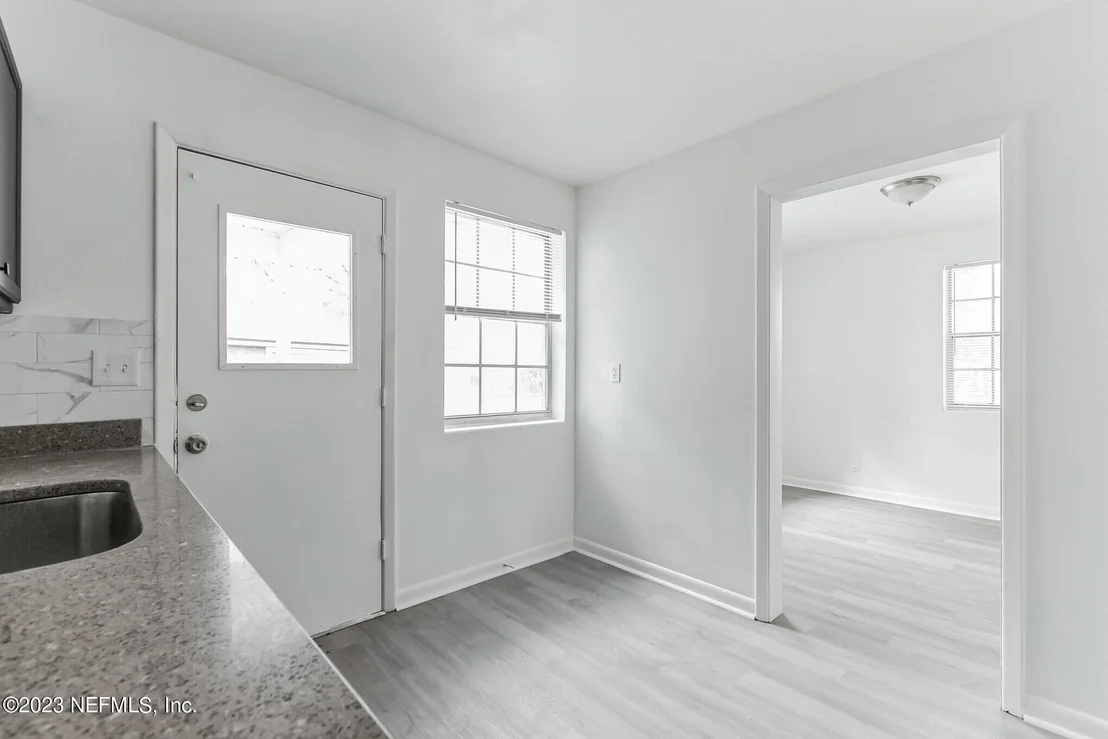 Photo of 824 PROSPECT Street