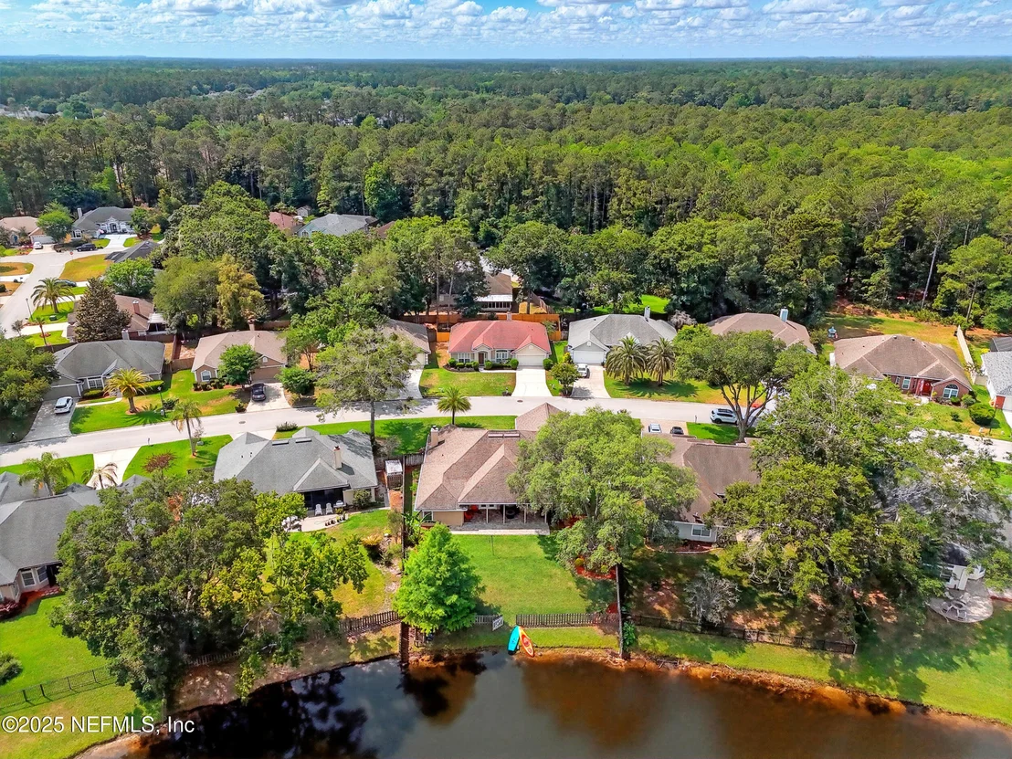 Photo of 364 MAPLEWOOD Drive