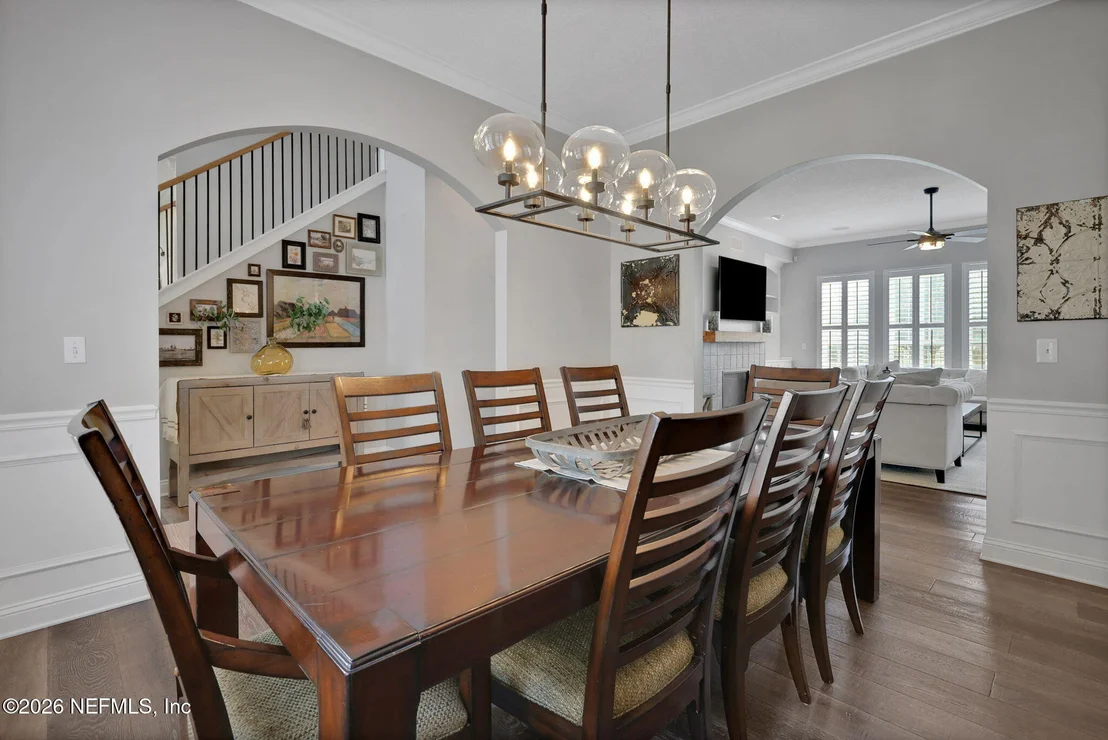 Photo of 1005 MEADOW VIEW Lane