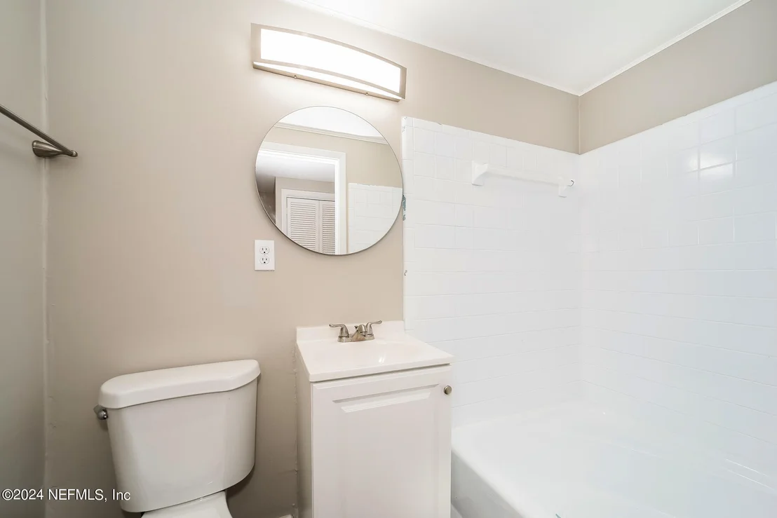 Photo of 5635 CRESTVIEW Road