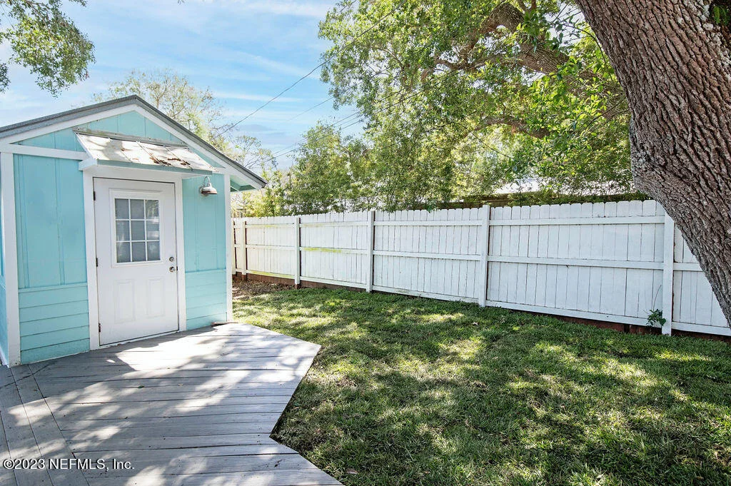 Photo of 405 E Street