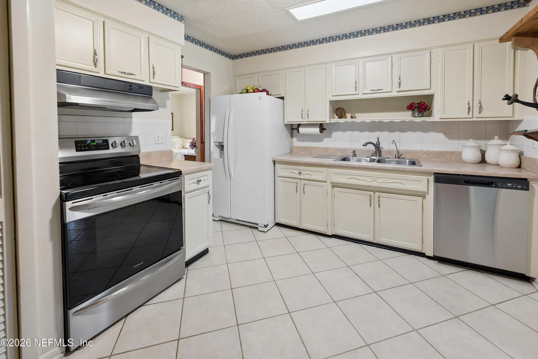 Photo of 1191 JOHNS Drive